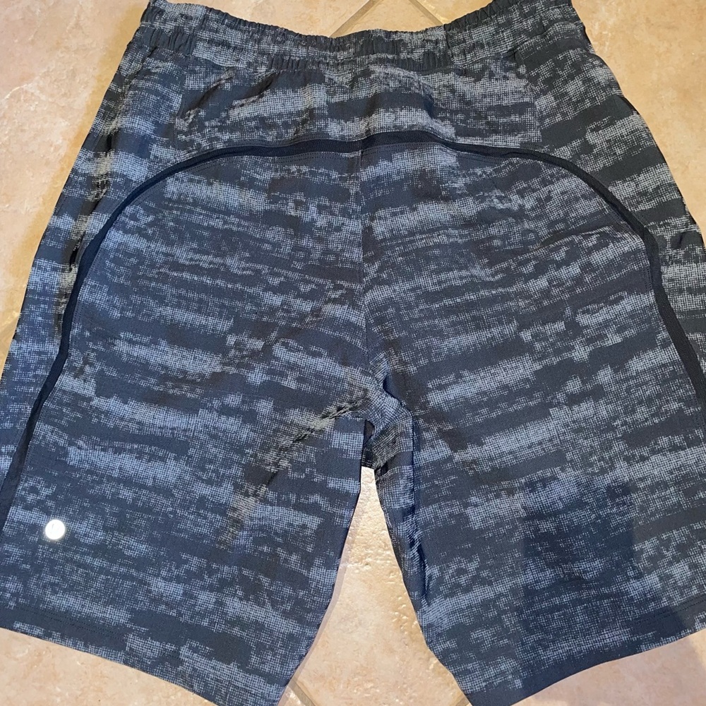 Lululemon Men's Pace Breaker Shorts Black Medium M - Picture 4 of 15